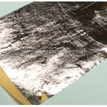 Lyöntimetalli hopea leveys n. 15cm pituus n. 1m paperi takana