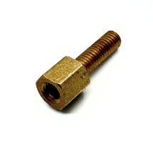 Metallinen jatkomutteri 5mm M3 messinki