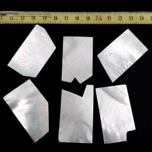 MOP -palaset, 1.5 mm, isoja paloja AA -Grade n. 28.5 g - 6 palasta - setti 2