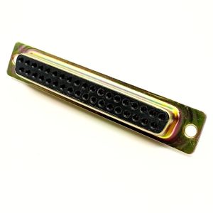 D37-naarasliitin juotettava