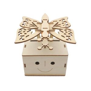 Puinen lentelevä perhonen -rakennussarja