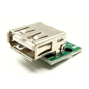 USB A naaras adapterikortti piirilevyllä piirilevyn voi kiinnittää laitteeseen