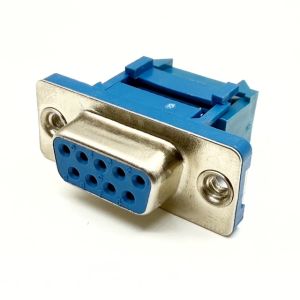 D9-naarasliitin lattakaapeliin