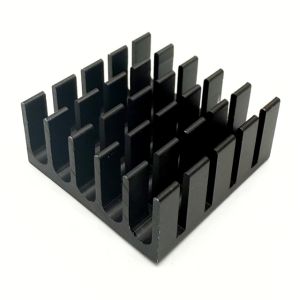 Jäähdytyslevy n. 10 x 22 x 22 mm musta