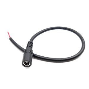 DC naarasliitin 2.1 / 5.5mm johdolla, 30 cm