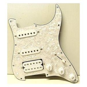 ST -tyylinen 2xsingle 1xhumbucker VALMIS 21 PWHT, 3PLY Whitepearl pleksi