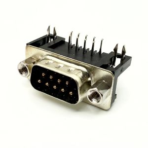 D9-urosliitin piirilevylle -  kulma